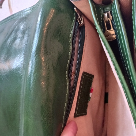 Time RESISTANCE Purse - Picture 6 of 13